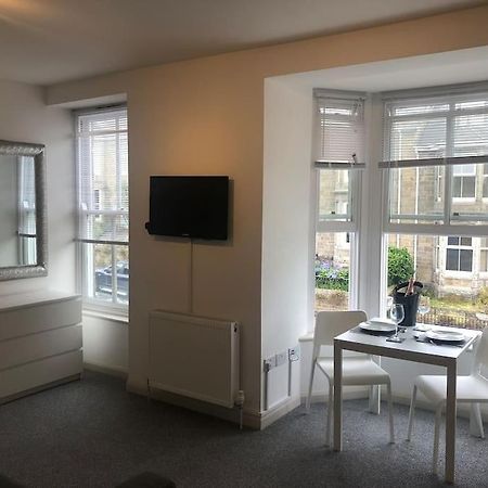 Newly Renovated Modern Studio Apartment Πενζάνς Εξωτερικό φωτογραφία