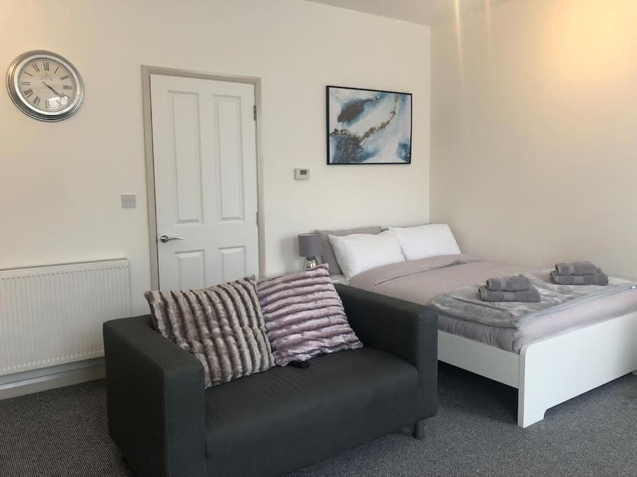 Newly Renovated Modern Studio Apartment Πενζάνς Εξωτερικό φωτογραφία