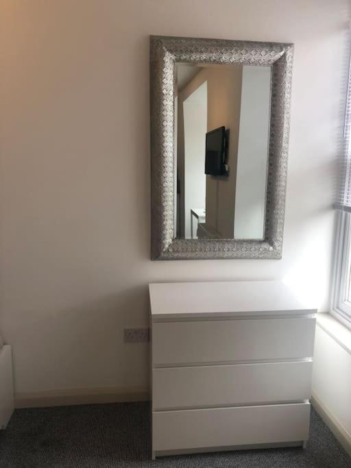 Newly Renovated Modern Studio Apartment Πενζάνς Εξωτερικό φωτογραφία