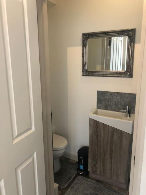 Newly Renovated Modern Studio Apartment Πενζάνς Εξωτερικό φωτογραφία